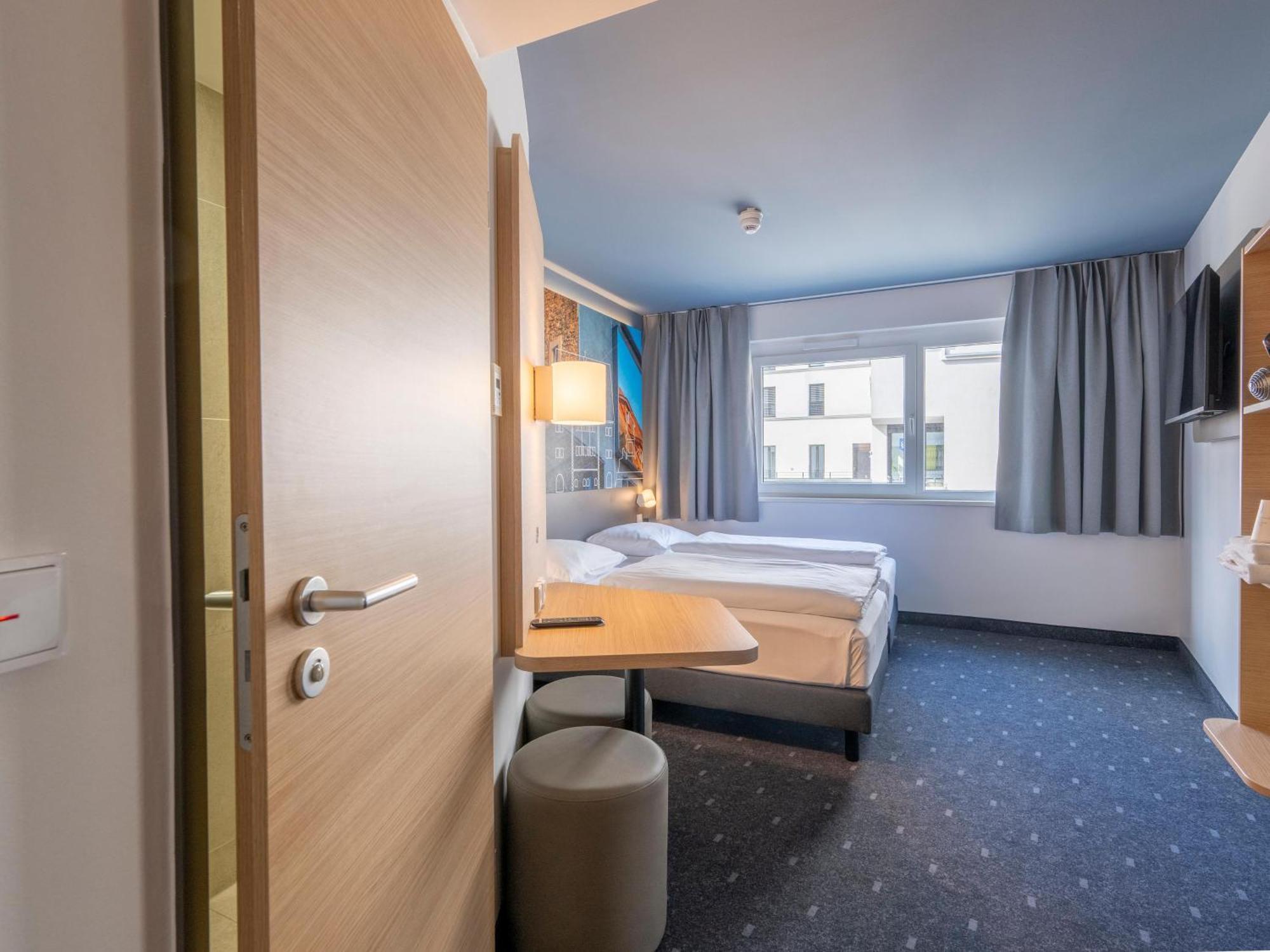 B&B Hotel Schweinfurt-City Экстерьер фото