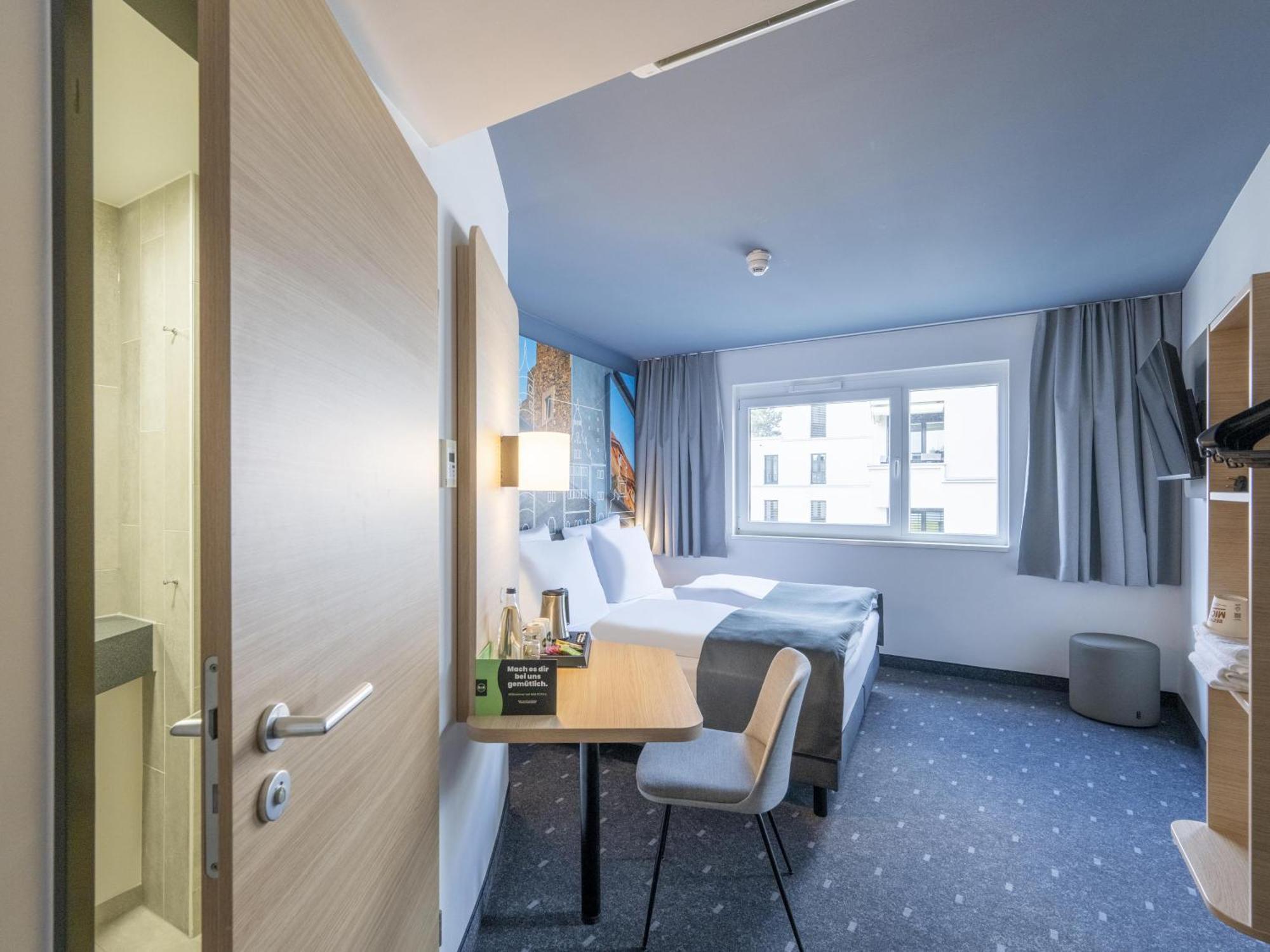 B&B Hotel Schweinfurt-City Экстерьер фото